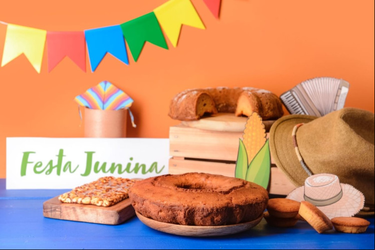 A decoração faz toda a diferença na festa junina (Imagem: Pixel-Shot | Shutterstock)