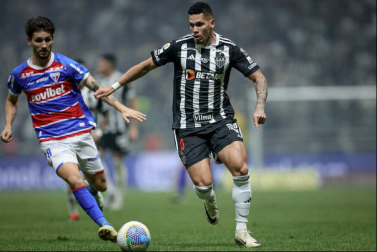 Na Arena MRV, Galo busca empate com o Leão do Pici e ainda sofre com lesões durante a partida pela 11ª rodada do Brasileiro