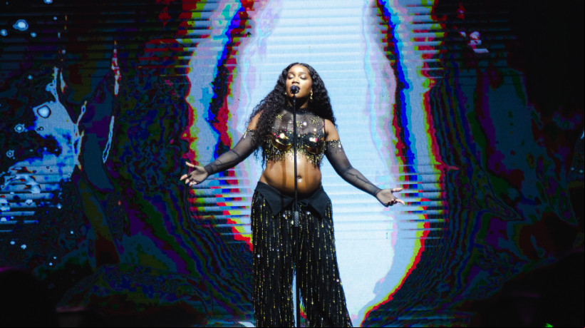 Cantora IZA prepara equipe grandiosa para show no Rock in Rio
