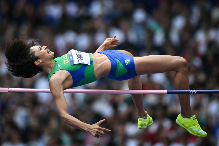 A atleta brasileira fez a melhor marca na carreira (1,92m)