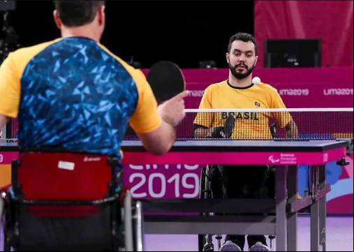 Tênis de mesa em cadeira de rodas é modalidade esportiva nas Paralimpíadas Tênis de mesa em cadeira de rodas é modalidade esportiva nas Paralimpíadas