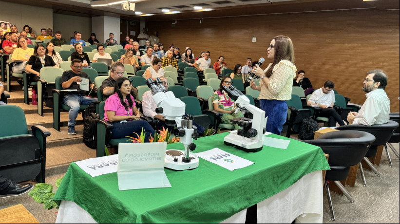 SIMPÓSIO entregou 58 novos microscópios para identificação e monitoramento de vetores