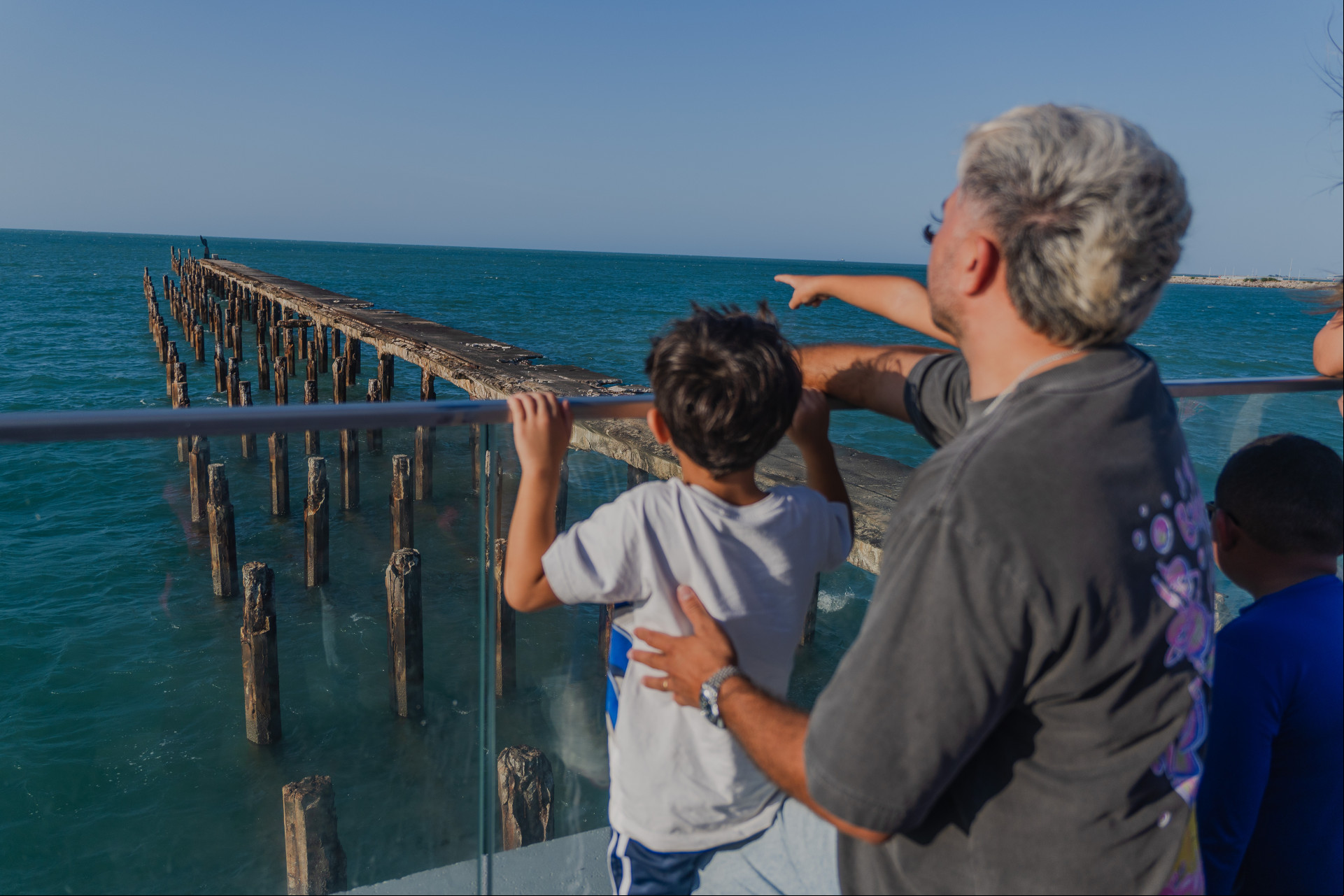 FORTALEZA-CE, BRASIL, 01-09-2024: Movimentação da Nova Praia de Iracema. Na foto, a Ponte dos Ingleses. (Foto: Fernanda Barros/O Povo)