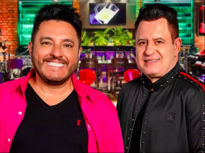 Bruno e Marrone - Dupla com sucesso longevo, que vem desde os anos 80, na era do chamado sertanejo romântico, e se estende até os dias atuais.