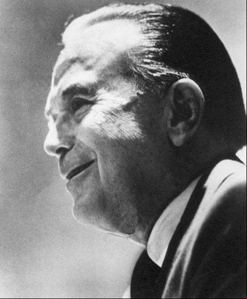A fundação oficial, no entanto, é creditada ao empresário Ray Kroc em 15 de abril de 1955. Conheça essa e outras curiosidades sobre uma das maiores redes de fast food do mundo!