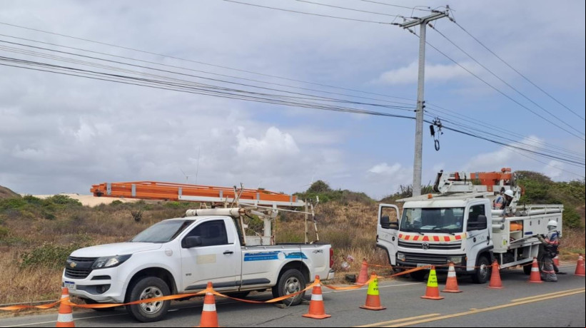 Foto de apoio ilustrativo. Agentes da Enel atuam em caso de furto de fios em Aquiraz
