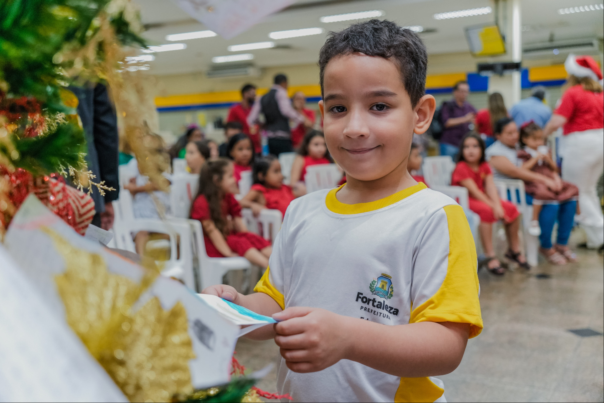FORTALEZA-CE, BRASIL, 06-11-2024: Lançamento da campanha Papai Noel dos Correios. Na foto, Aquiles, que participou da campanha. (Foto: Fernanda Barros/ O Povo)