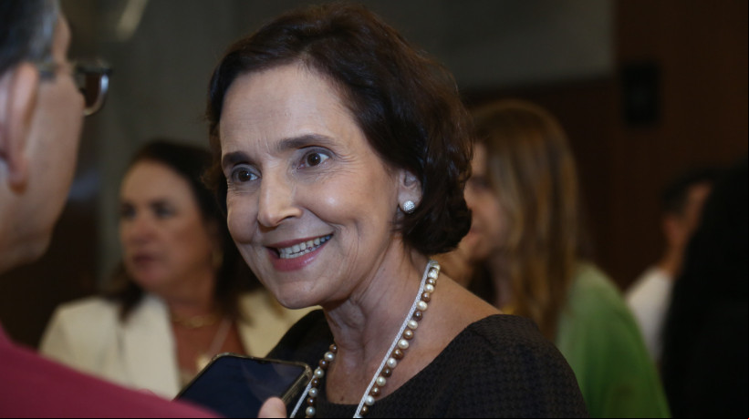 A ex-governadora Izolda Cela foi uma das homenageadas do troféu Bárbaras pela transformação social que promoveu ao longo de anos na linha de frente de políticas públicas de educação