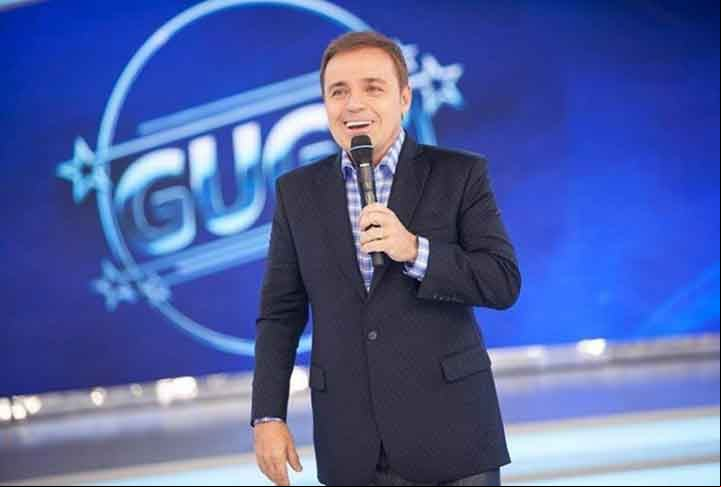 Vale lembrar que, de acordo com a assessoria, o apresentador fazia um reparo no ar-condicionado de sua casa, que ficava no sótão. Ele, então, caiu de uma altura de quatro metros, causando uma fratura no osso temporal direito da cabeça (morte cerebral).