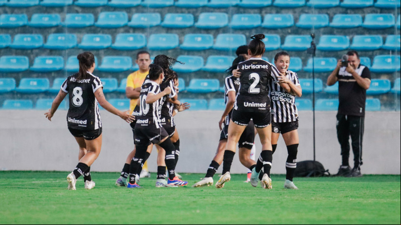 FORTALEZA-CE, BRASIL, 23-11-2024: Final do Campeonato Cearense Feminino, com um clássico rainha entre Fortaleza e Ceará. (Foto: Fernanda Barros/ O Povo)
