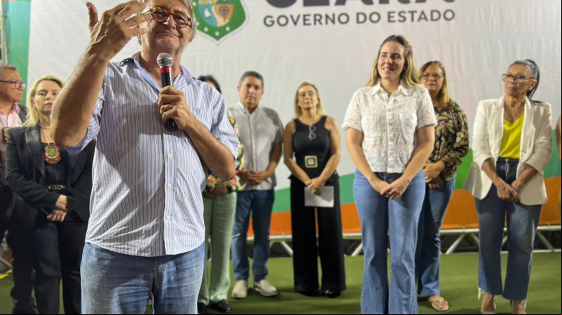 PREFEITO do Eusébio, Acilon Gonçalves, na inauguração da Casa da Mulher Eusebiense