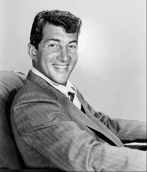 Dean Martin (1917 - 1995) - Ganhou fama ao formar dupla de comédia com Jerry Lewis. Eles estrelaram 16 filmes juntos. Dean ainda atuou ao lado de grandes estrelas do cinema, como a popular Carmen Miranda. Ele possui três estrelas na calçada da fama.