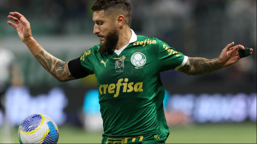 Volante Zé Rafael no jogo Palmeiras x Corinthians, no Allianz Parque, pelo Campeonato Brasileiro Série A 2024