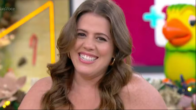 Apresentadora da Globo, Tati Machado anunciou que está grávida durante o programa