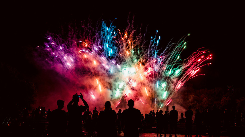 Confira dicas e cuidados com fogos de artifício em festas de final de ano