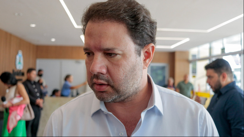 Vereador Leo Couto (PSB) preside a Câmara Municipal de Fortaleza