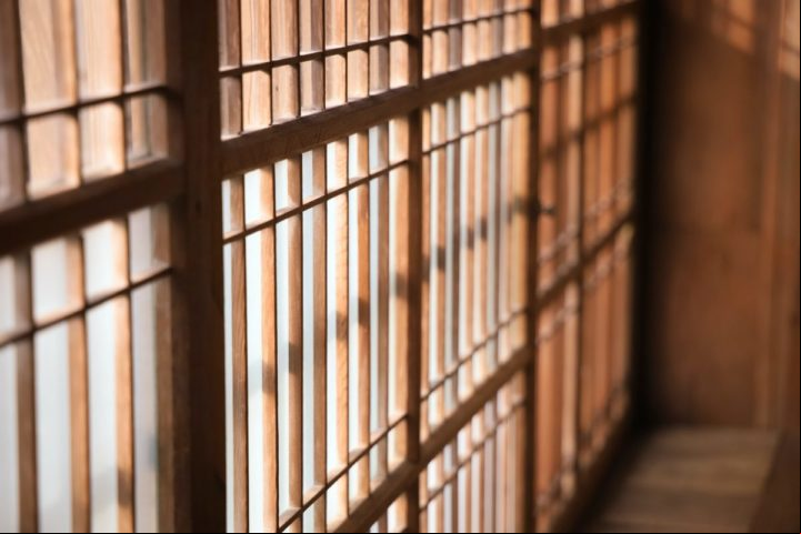 Após sua prisão, ele desapareceu, e as autoridades não itiram oficialmente seu paradeiro ou destino. Anos depois, investigações apontaram que ele foi torturado e morto nas dependências militares. O filme mostra o momento em que, 25 anos depois, a família finalmente consegue o atestado de óbito do engenheiro.