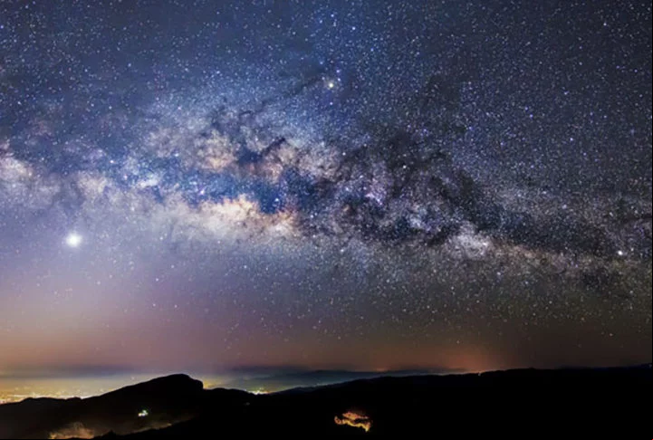 Além de permitir avanços no conhecimento sobre o universo, os cientistas esperam que o novo telescópio traga novas informações para questões relativas à Via Láctea, galáxia em que situa-se o sistema solar do qual o Planeta Terra faz parte.