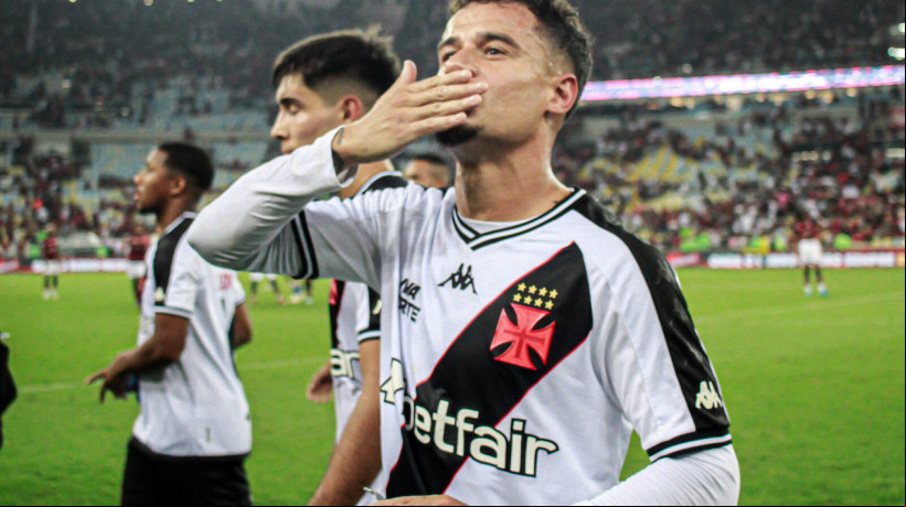 O Vasco e Fluminense se enfrentam pelo Campeonato Brasileiro 