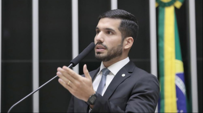 O deputado federal André Fernandes (PL)