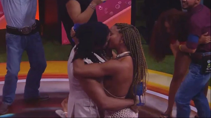Diogo e Aline protagonizaram primeiro beijo do BBB 25 na noite dessa quarta-feira, 29