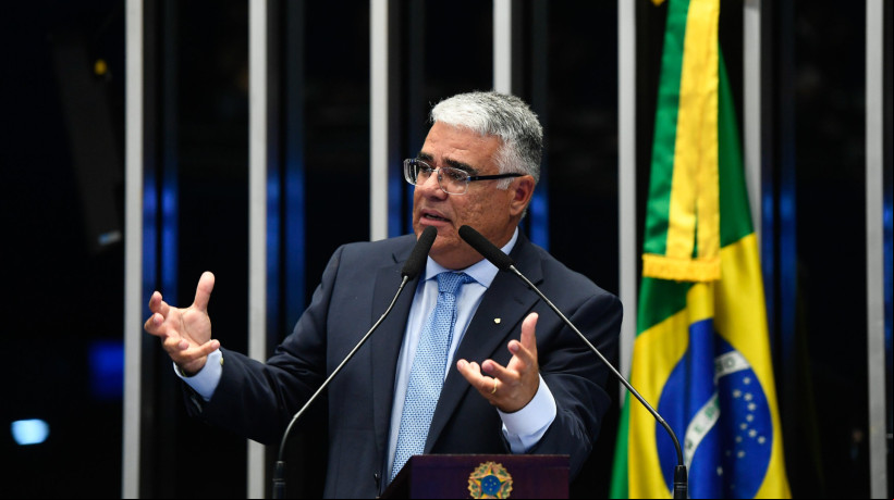 Eduardo Girão discursa como candidato a presidente do Senado