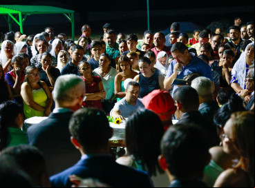 Enterro de jovem morta em Quixeramobim 
