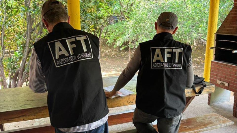 Auditores fiscais da Superintendência Regional do Trabalho do Ceará resgataram um homem que trabalhava em condições análogas à escravidão no Cariri, no Ceará
