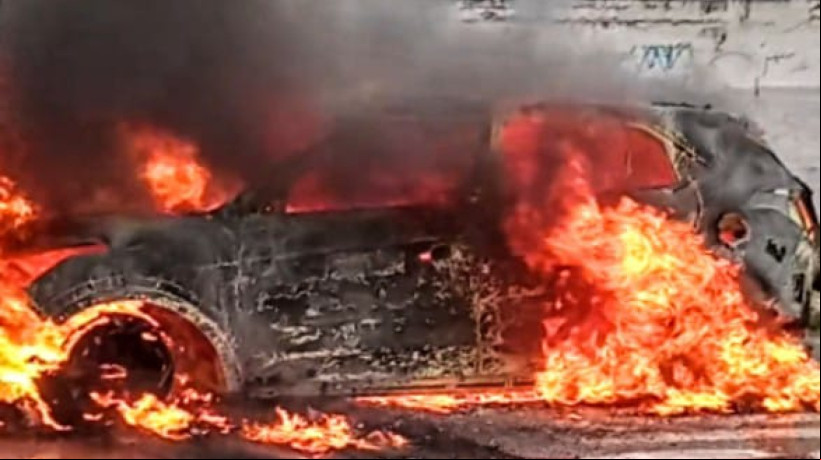 A condutora do carro estava no local, mas conseguiu escapar sem ferimentos e não precisou de atendimento médico. Não há informações de outras vítimas