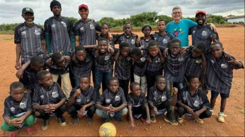 Peixe também pretende oferecer oportunidade de avaliação no clube para os meninos que se destacarem