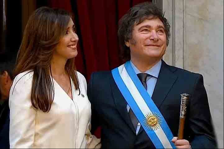 Logo após assumir a presidência da Argentina, em dezembro de 2023, o direitista Javier Milei enviou carta à cúpula do bloco informando que o país não iria aderir ao grupo por diferenças ideológicas - Alberto Fernández, seu antecessor, era entusiasta da ideia. Dessa forma, o grupo ou a ter dez membros plenos no ano seguinte.