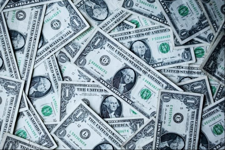 Em 2014, o bloco inaugurou o Fundo de Reservas do Brics, voltado a socorrer os integrantes em períodos de crise. O montante inicial foi de US$ 100 bilhões (soma das contribuições de cada membro).