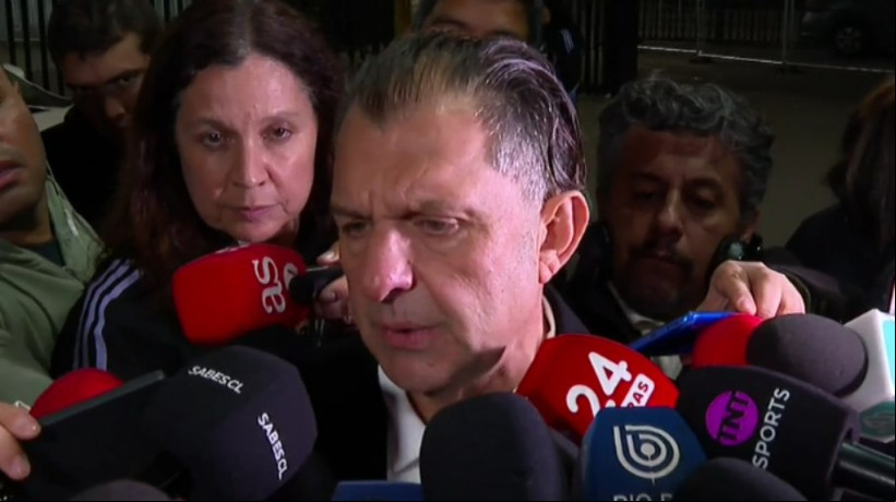 Presidente do Colo-Colo, Aníbal Mosa, em entrevista à imprensa chilena