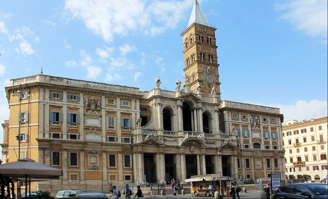 A Basílica de Santa Maria Maggiore fica em Roma, na Colina Esquilina. Foi fundada no ano 432 d.C., logo após o Concílio de Éfeso, que confirmou Maria como Mãe de Deus. É uma das quatro basílicas papais mais importantes da cidade.