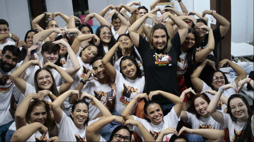 Team Ballet, formado por amigos, fãs e outros integrantes da trajetória de Renata Saldanha