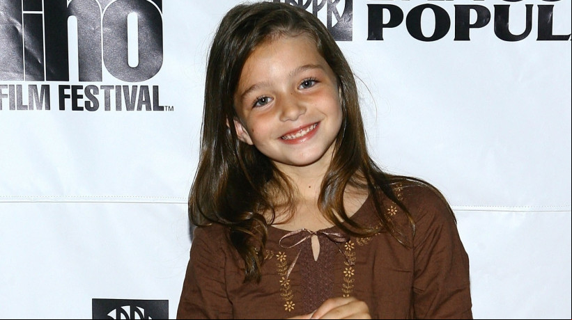 Sophie Nyweide chegando para uma apresentação do filme