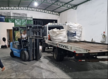 Material foi apreendido em um galpão em Maracanaú 