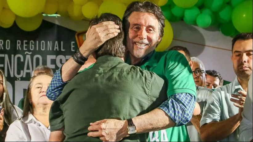 Eunício Oliveira foi reconduzido a presidência do MDB no Ceará para mais três anos. Ele comanda a sigla desde 1998