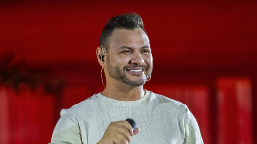 Cantor Lenno, da banda Desejo de Menina, se envolveu em acidente na BR-428, no sertão de Pernambuco 