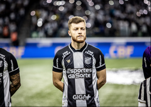 Willian Machado, zagueiro do Ceará, é um dos destaques do Alvinegro no Brasileirão 2025