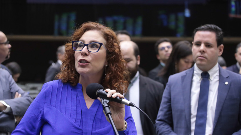 Carla Zambelli foi condenada por envolvimento na invasão ao sistema do CNJ