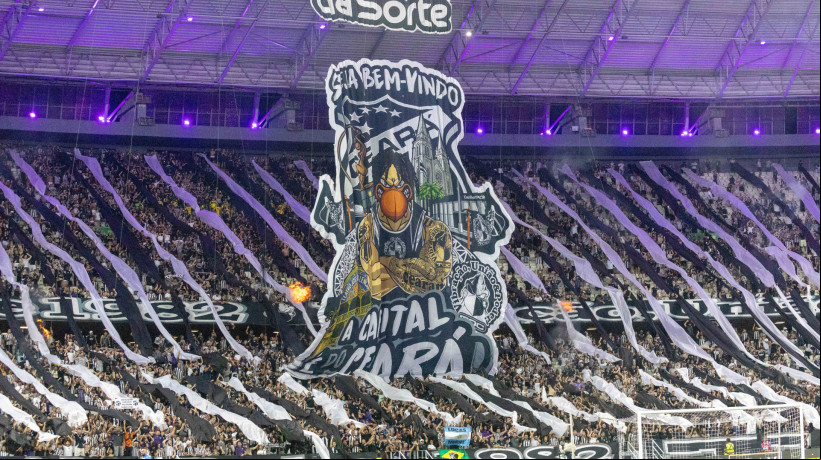Torcida do Ceará exibe mosaico no jogo Ceará x Palmeiras, no Castelão, pela Copa do Brasil 2025