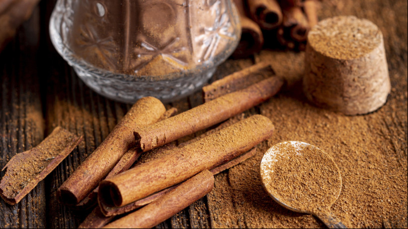 A canela Ã© uma especiaria conhecida pelo aroma, sabor, propriedades terapÃªuticas e mÃ­sticas.  