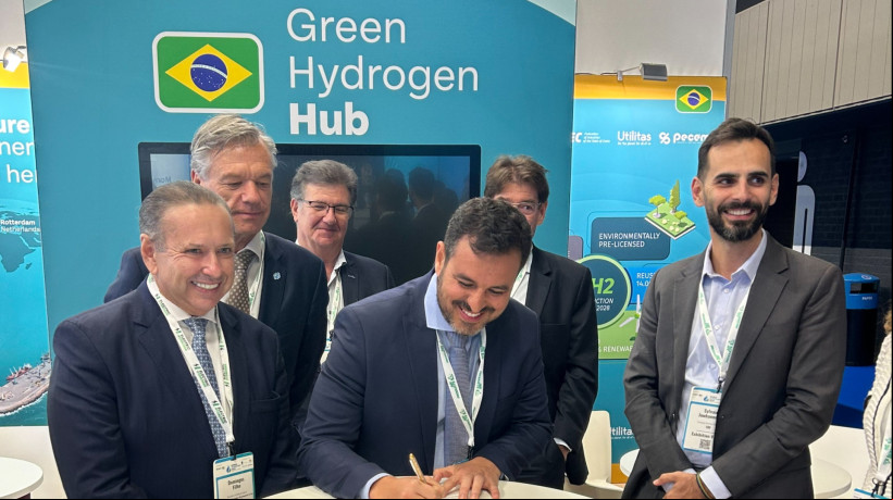 Presidente do Complexo do Pecém, Max Quintino, durante de pré-contrato com a EDF de projeto para a produção de hidrogênio verde
