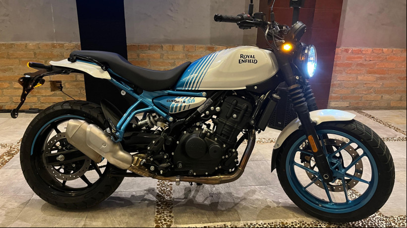 NÃºmeros da Royal Enfield apresentados no stand no Festival Interlagos 2025,Â emÂ SÃ£oÂ Paulo. 