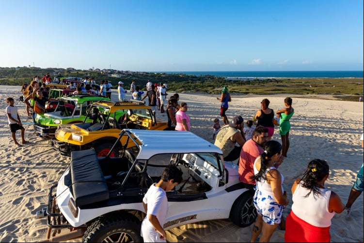 Aquiraz, CE, BR 02.06.25 Moradores fazem protesto contra a implantação da rodovia CE-025 no trecho entre a CE 452 (B) da Prainha para Praias Belas no Município de Aquiraz (Fco Fontenele/O POVO)