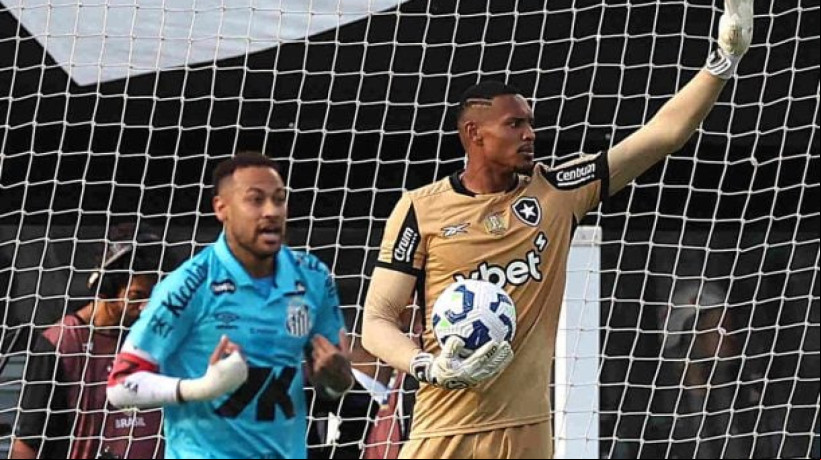 O Peixei não resistiu à desvantagem numérica, após a expulsão do camisa 10 na etapa final, e sofreu o gol do revés para o Botafogo aos 86' 
