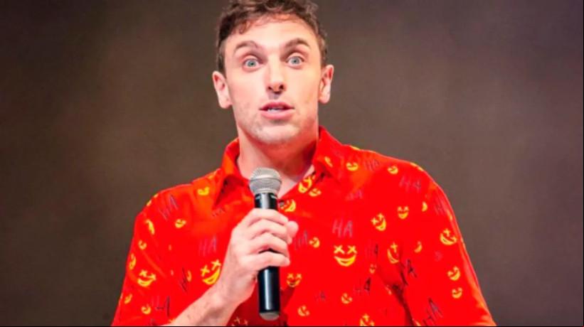 Além de 8 anos de prisão, humorista Léo Lins foi condenado a pagar multa de R$ 303,6 mil por comentários de ódio feitos em show de stand-up em 2022