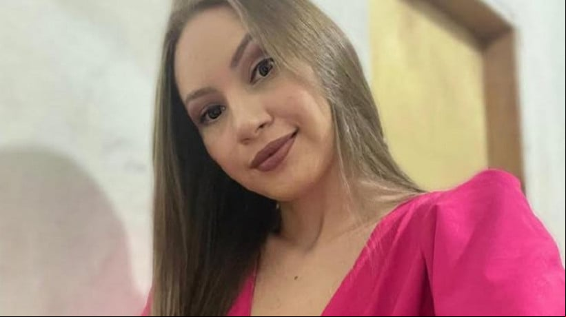 Marina, de 28 anos, foi morta a tiros dentro da própria casa em Itapajé