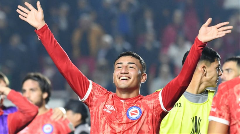 Fortaleza tenta contratação de José María Herrera